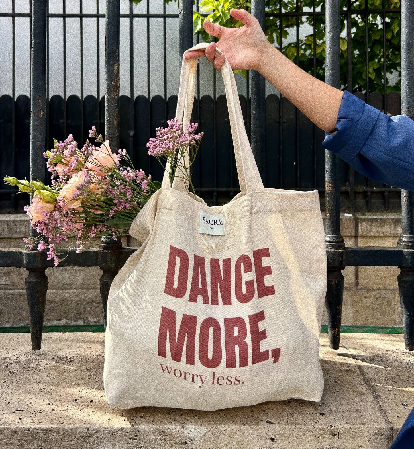 NEW - LE SAC CABAS "DANCE MORE, WORRY LESS."