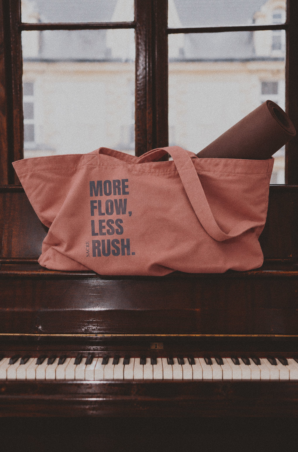 CABAS XXL - MORE FLOW, LESS RUSH. OCTOBRE ROSE EDITION.